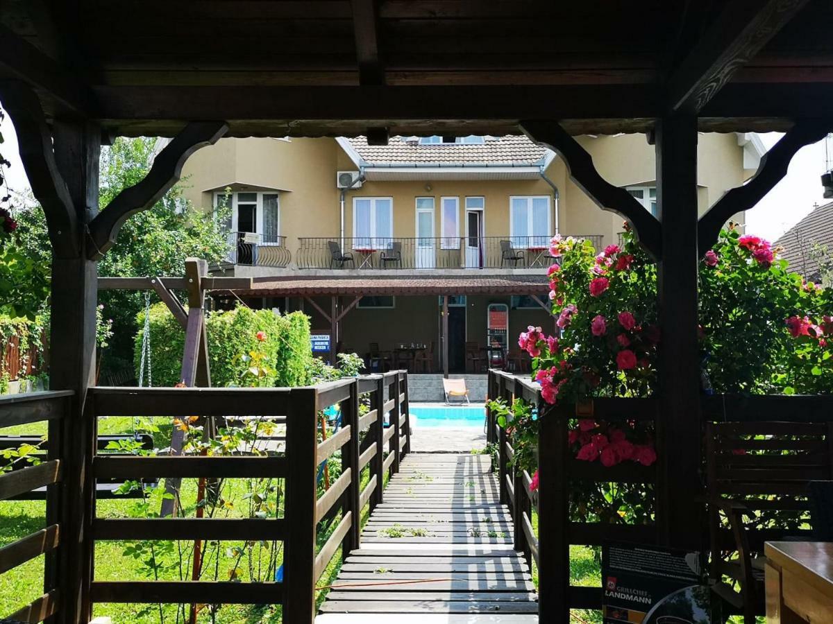 Pensiunea Full Târgu-Mureş Extérieur photo