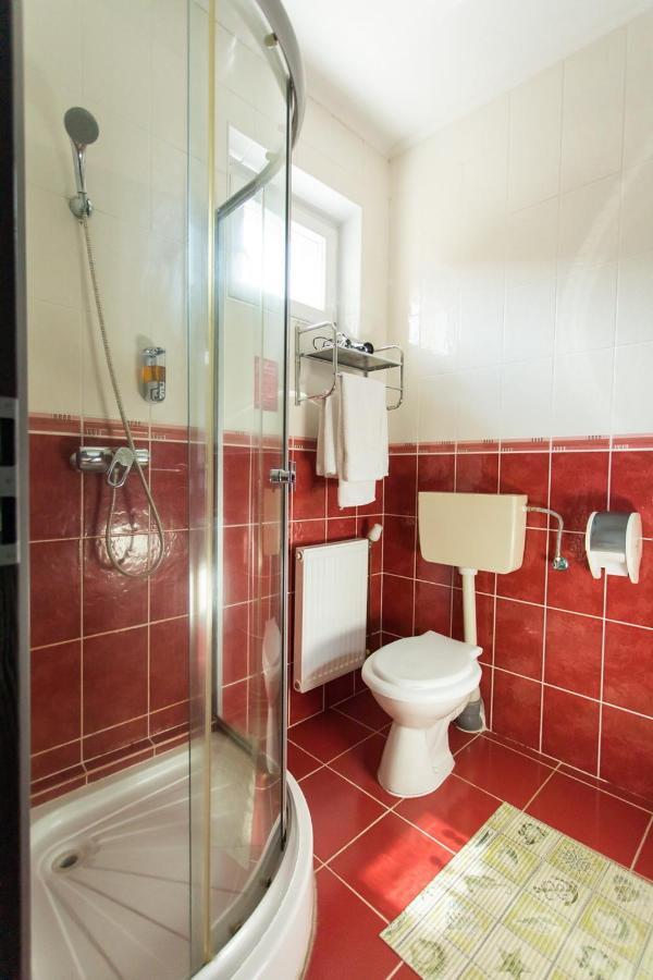 Pensiunea Full Târgu-Mureş Extérieur photo
